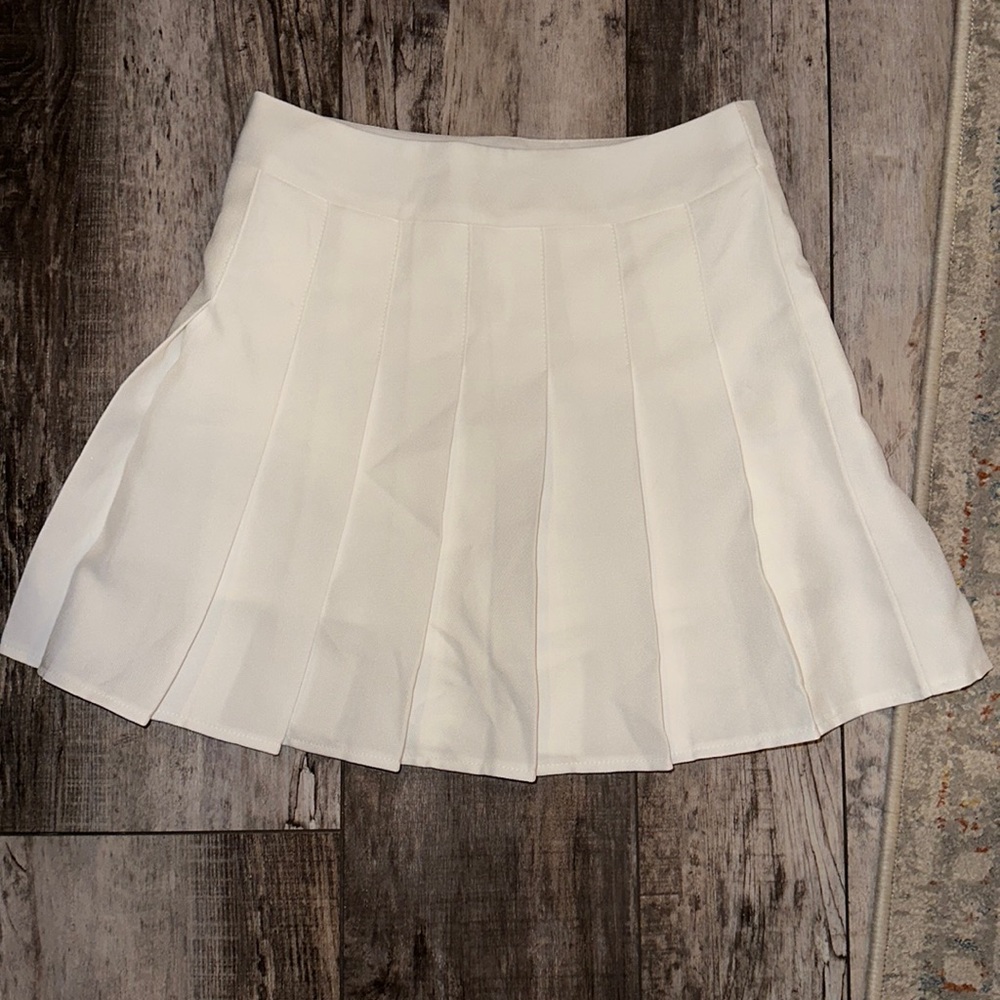 Tennis skirt; never worn; new!